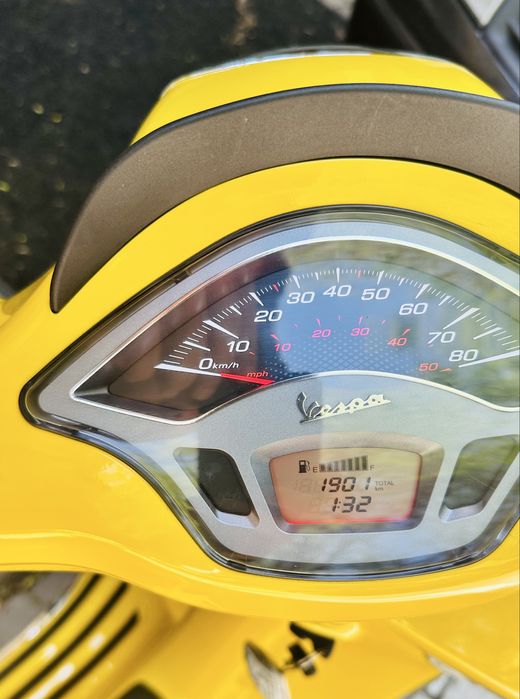 Scuter Piaggio Vespa Sprint 49c - 2022 - unic proprietar