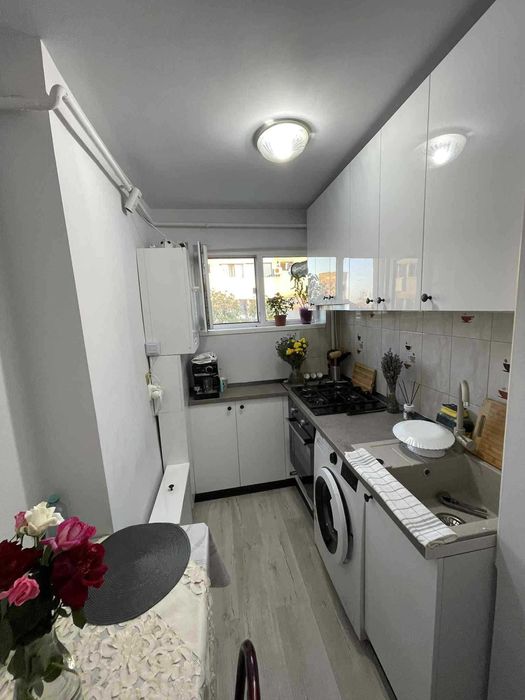 Vând garsonieră zona Zahana