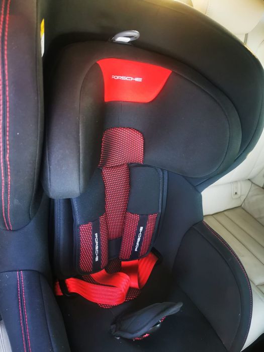 Vand scaun copil Porsche in stare perfecta