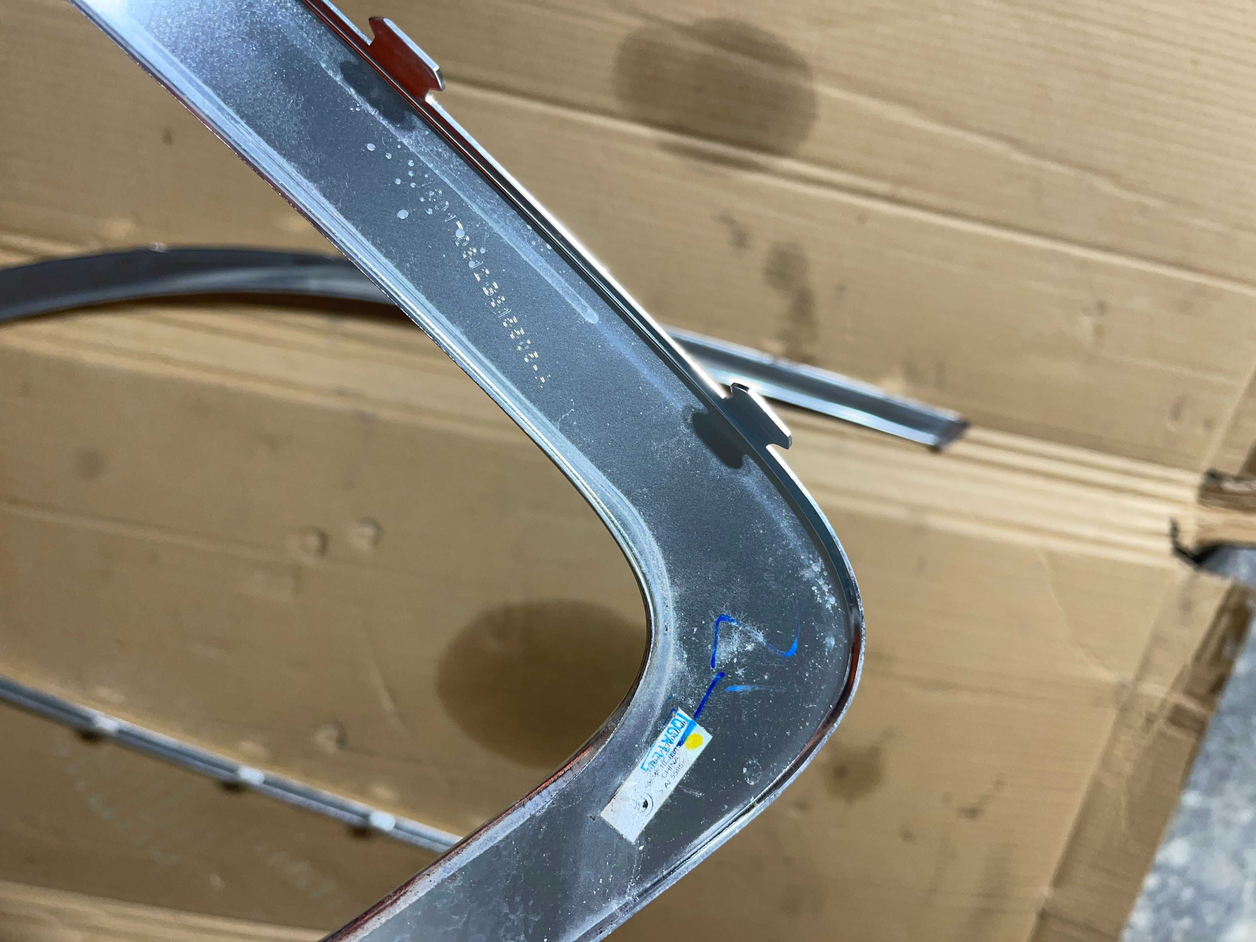 ornament geam aripa stanga / dreapta BMW G31 Seria 5