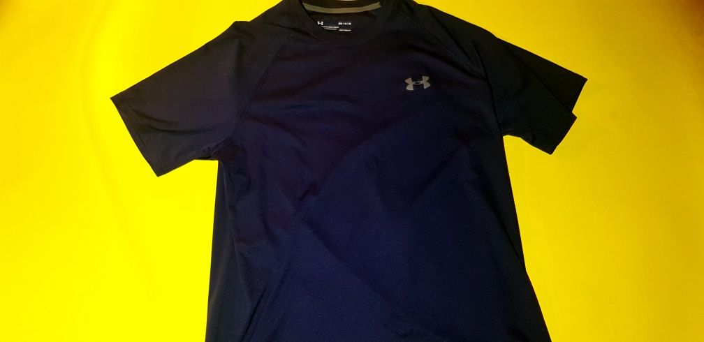 Under Armor  мъжки тениски М