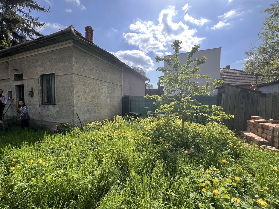 Vand casa cu curte cart Gheorgheni