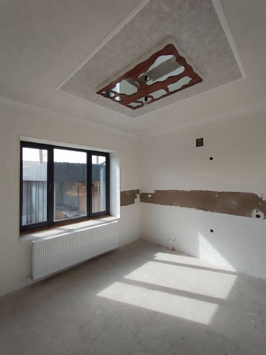 Кибрай продаётся новый дом 2,5-соток 7-комнат!