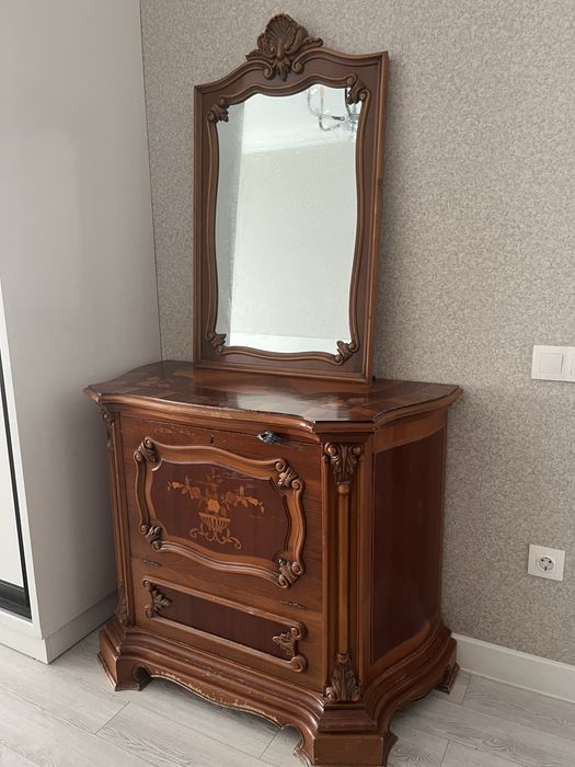 Срочно ! Продажа Румынской гарнитуры - Комод с зеркалом