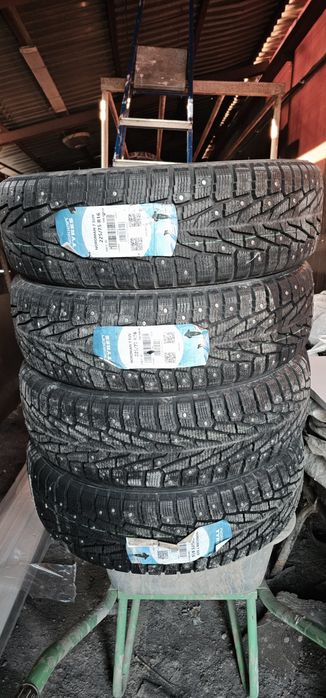 Продам зимние шипованные шины