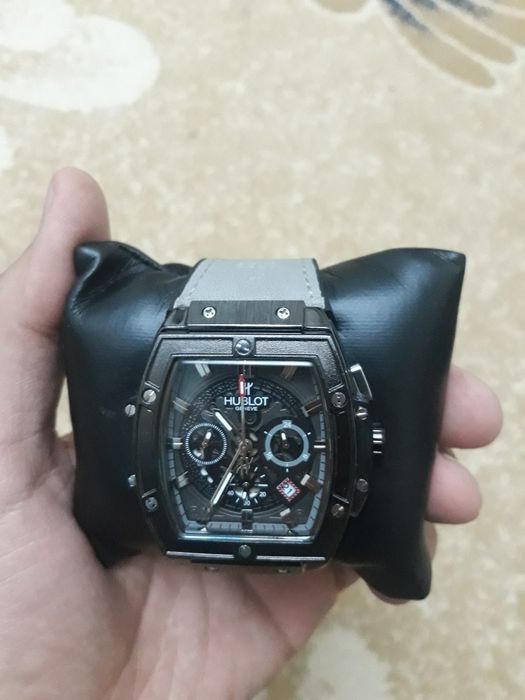 Часы наручные Hublot с хронографом