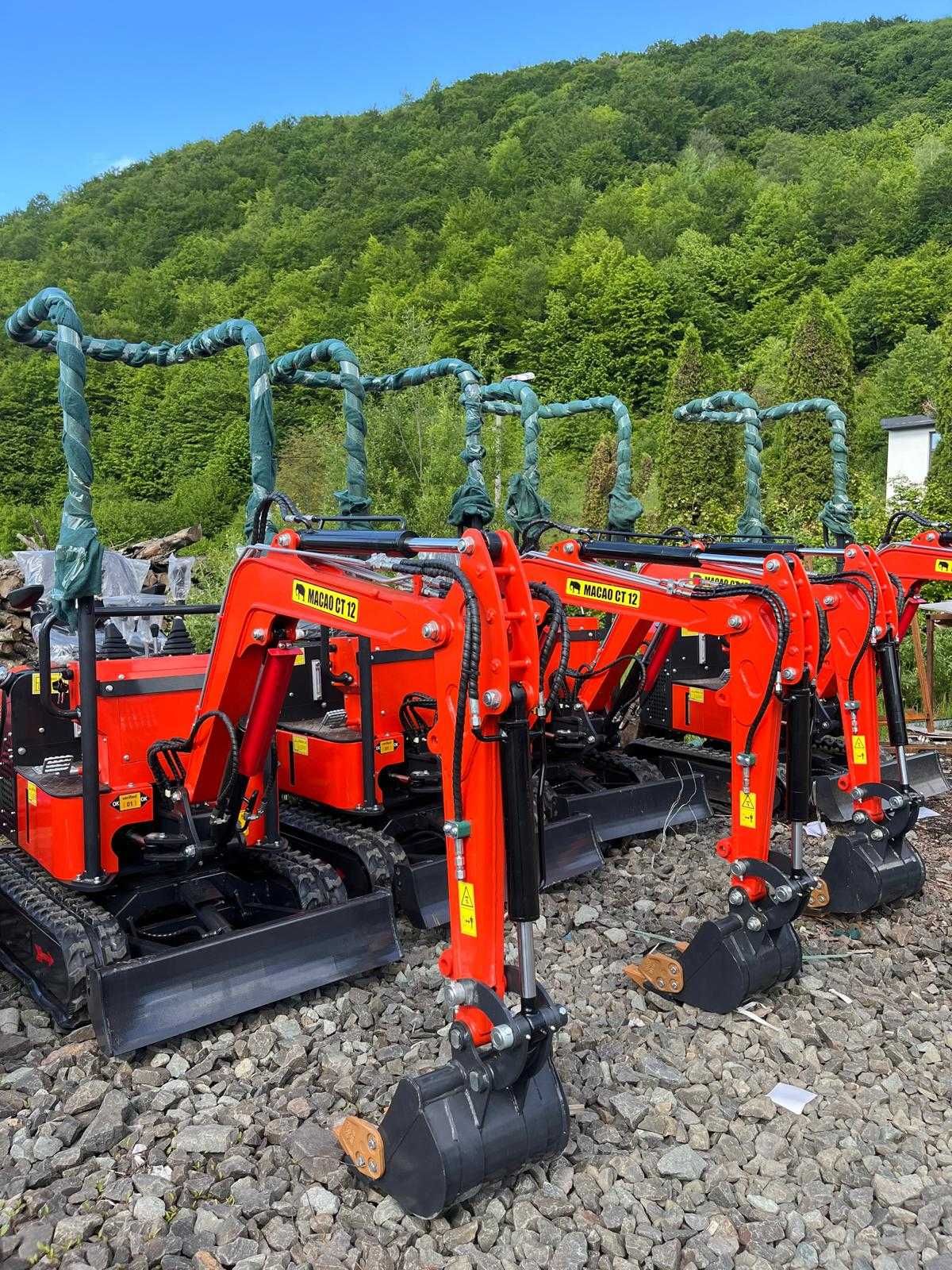 Miniexcavator Macao CT12