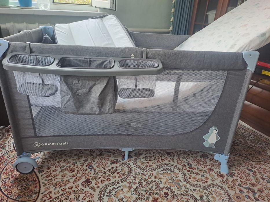 Продам детскую кроватку-манеж