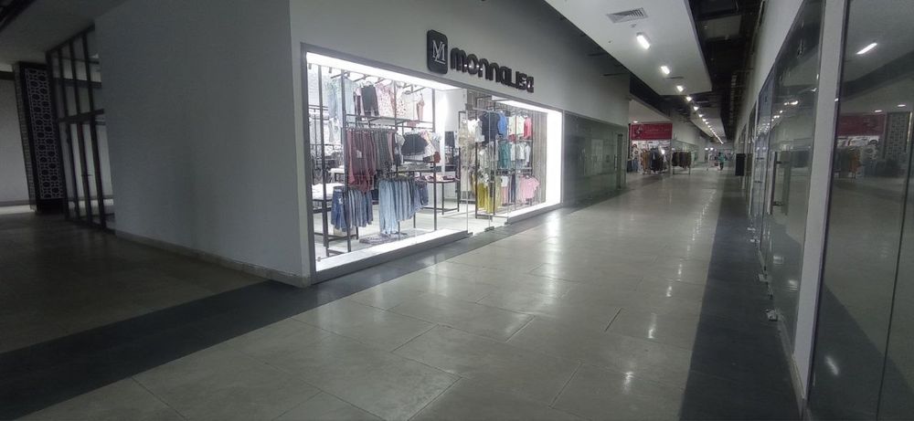 (Срочно !) Buxoro Savdo Majmuasi Магазин 2 этаж