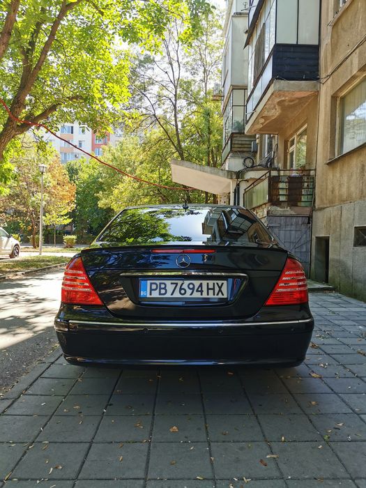 Mercedes-Benz E350 w211