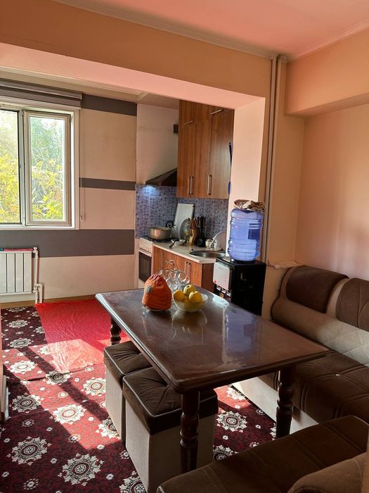 Продаётся 3-х комнатная квартира на ц4 юнусабаде