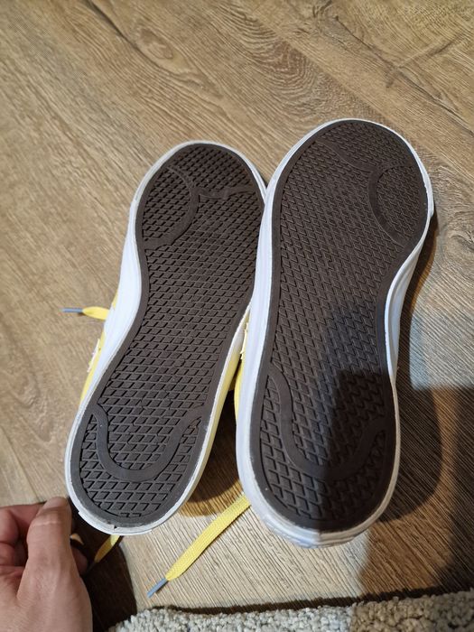 Tenesi Noi Converse