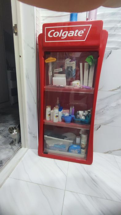 Шкаф для ванных принадлежностей