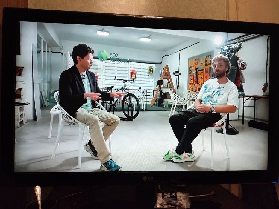 Телевизор LG ,42 (107cm)