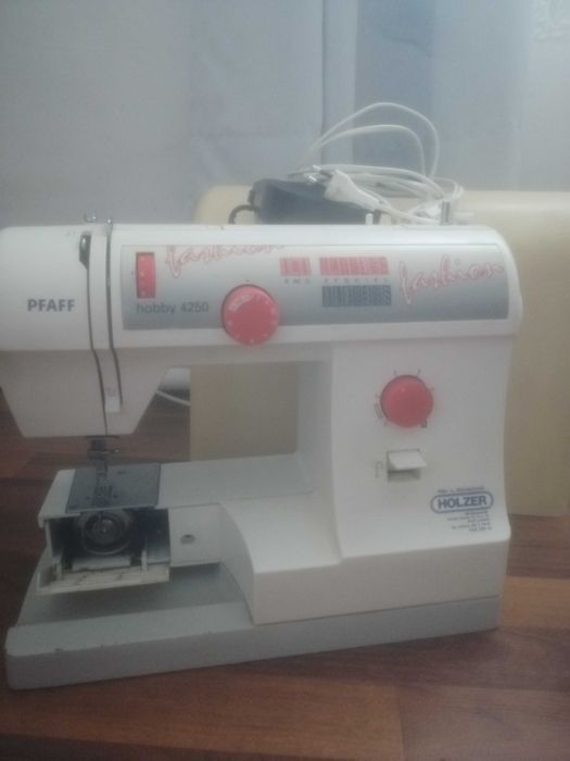 Mașina de cusut electrica