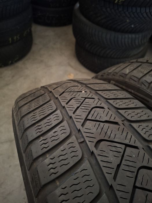 2 Anvelopele de iarnă 205 60 r17 Pirelli