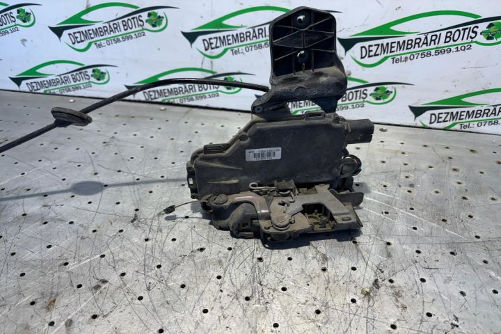 Broasca usa spate dreapta Skoda Octavia prima generatie