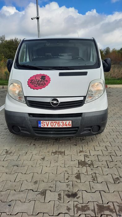 Vand sau schimb opel vivaro