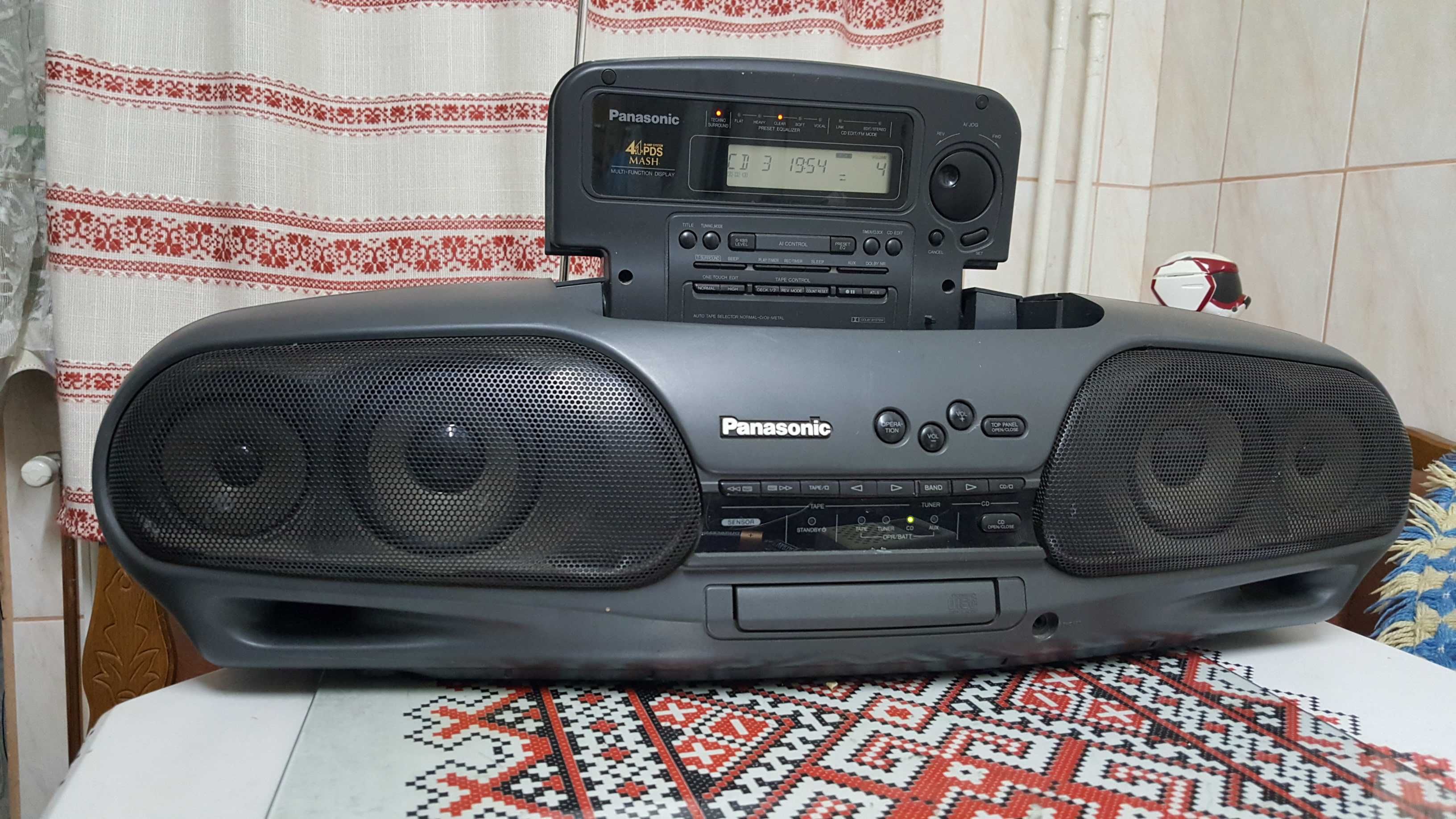 Portable Radio Stereo CD System 4.4 AMP Panasonic RX-DT707 MASH Cobra