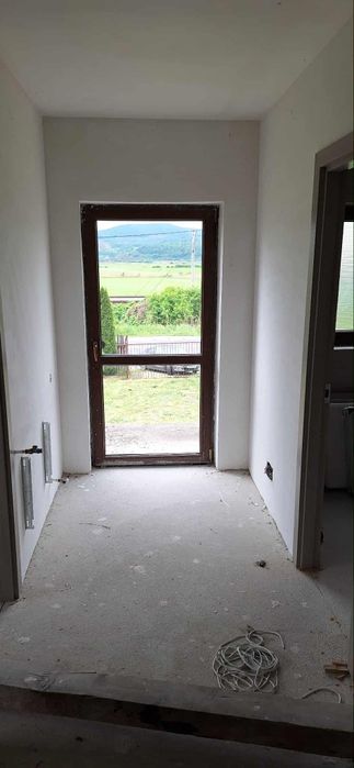 Vand casa (duplex) in jud.Cluj langa orasul Gherla ,,LIVADA,,,pe drumu