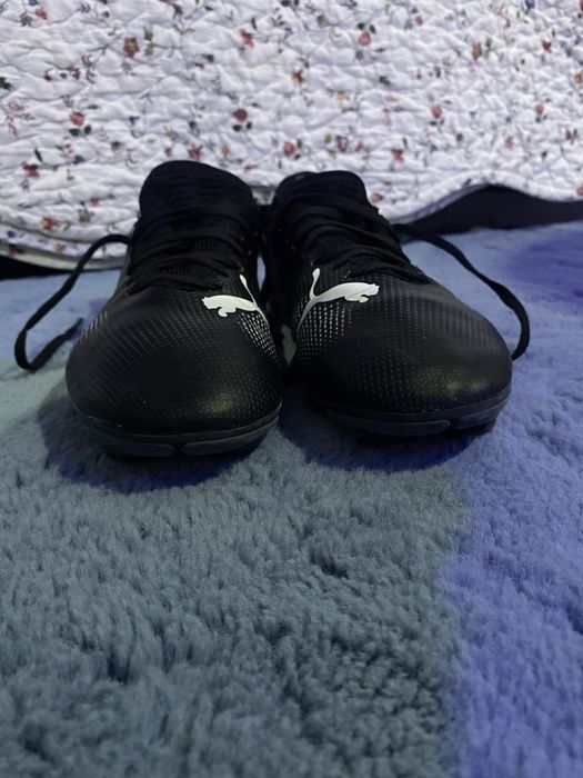 Vand ghete puma cu crampoane marimea 37