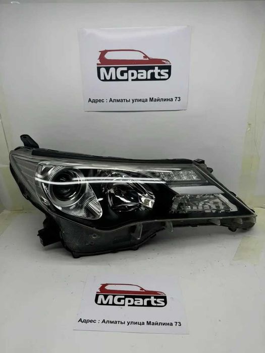 Фара б/у оригинал правая и левая от Toyota RAV-4 12-15г
