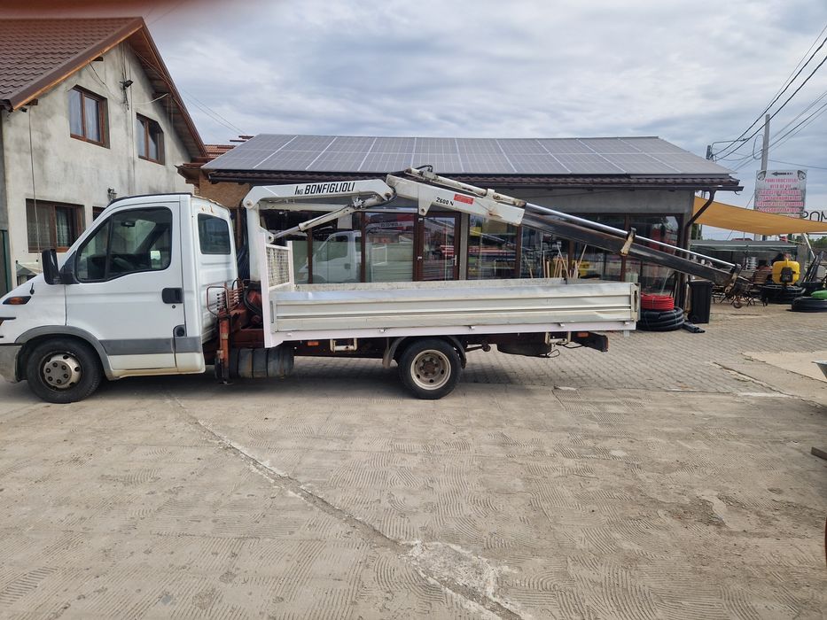 Iveco daily cu macara