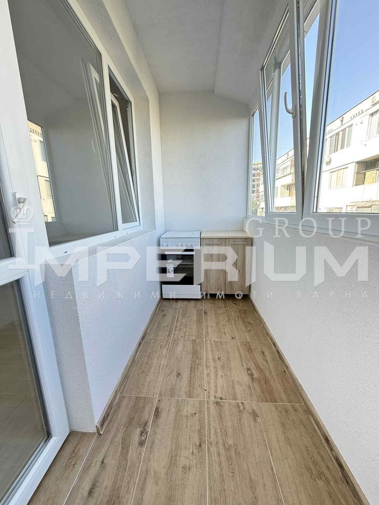 Продава се Едностаен апартамент в Варна, Изгрев - 25 кв.м за 2596 €/кв.м - Снимка #3