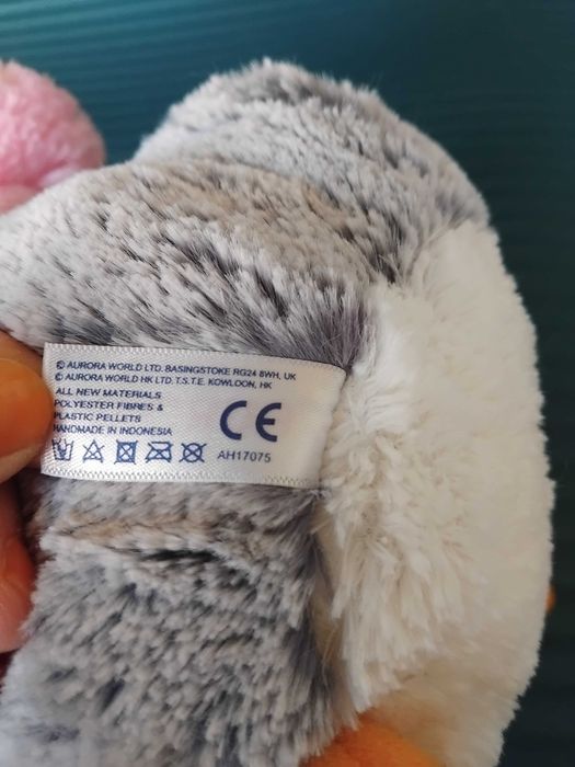 Пингвинче с шапка - Оригинална играчка Aurora