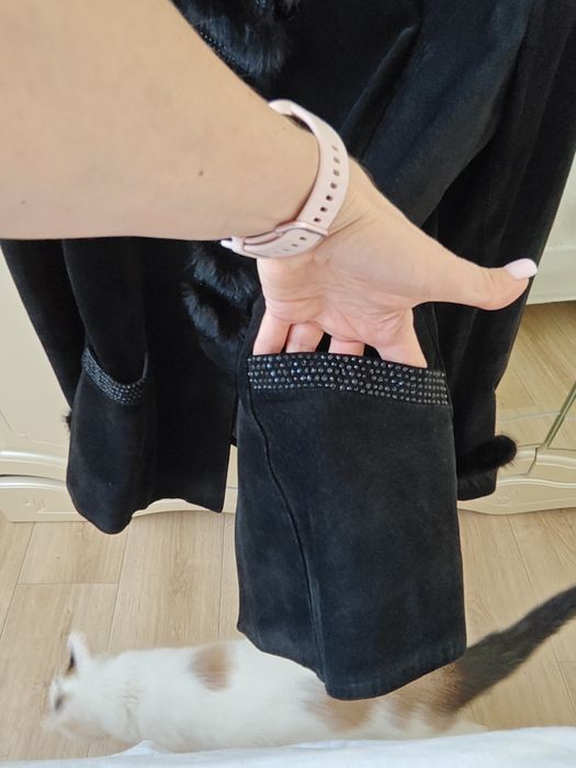 Продам замшевую натуральную куртку в идеальном состоянии