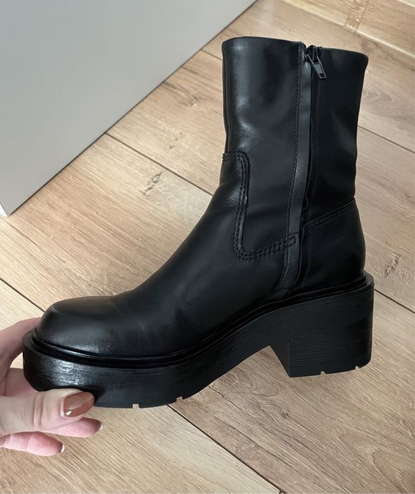 Ghete din piele naturală Zara