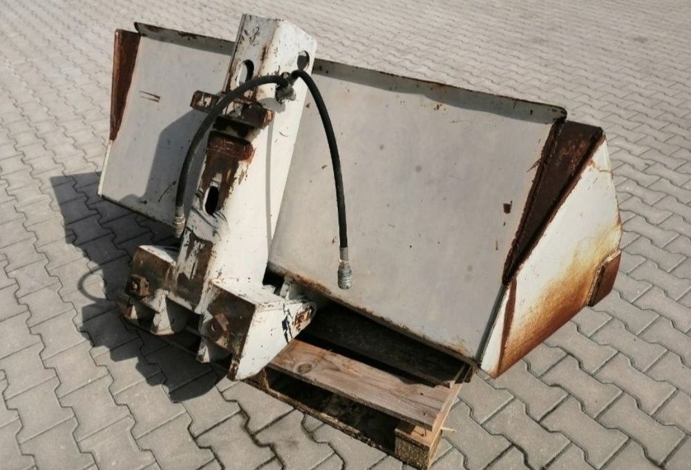Cupa basculabila pentru stivuitor marca KAUP