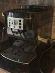Expressor automat De’Longhi Magnifica S, ca nou, întreținut impecabil