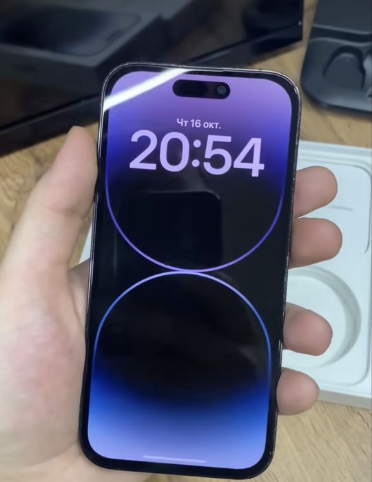 Продам айфон 14 про