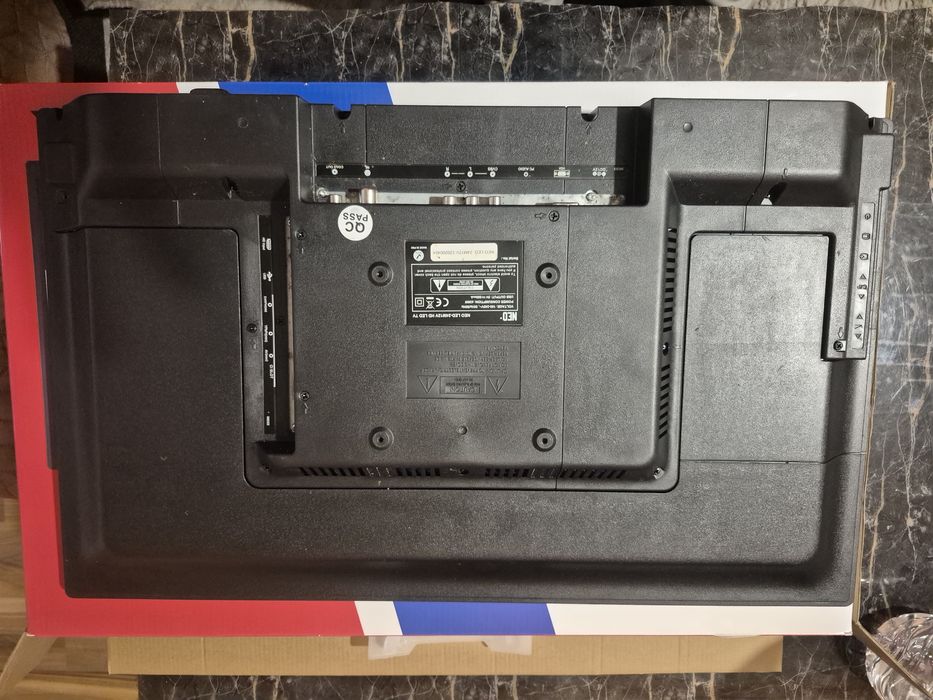 Продовам телевизор NEO чисто нов