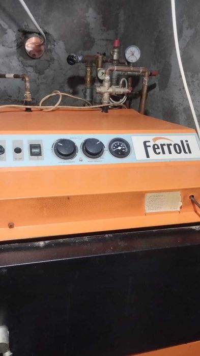 Vand Cazan pe lemne Ferroli cu gazeificare,35kW,pret negociabil