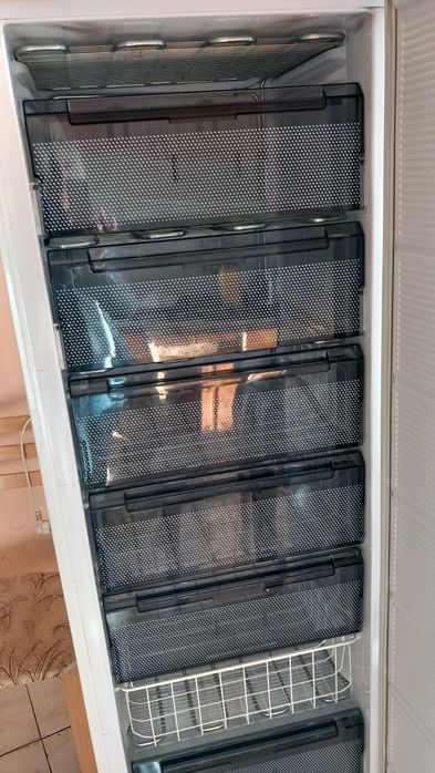 Продавам използван фризер