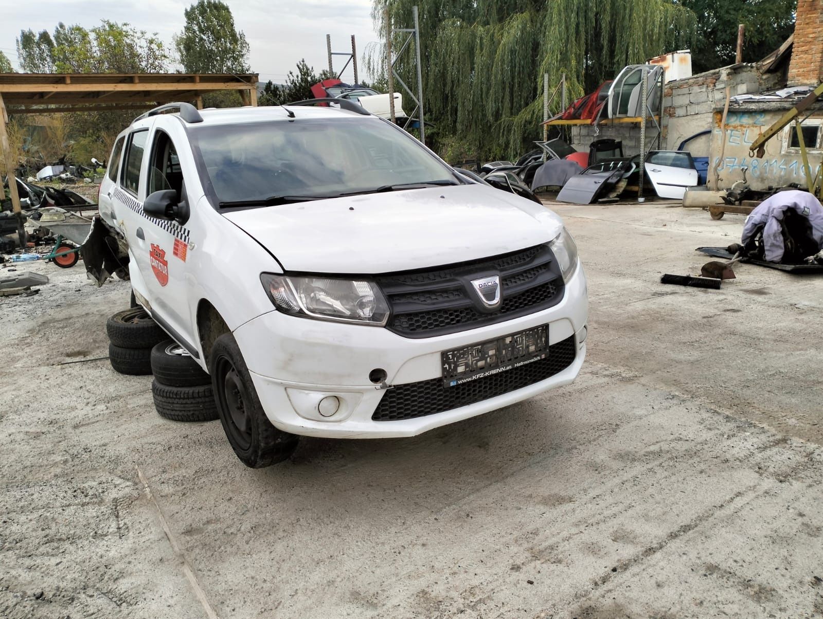 Dezmembrez Dacia Logan MCV-2 2015