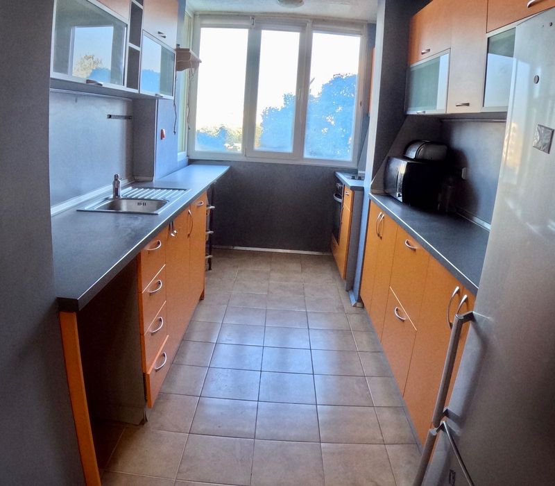 Продава се Тристаен апартамент в Варна, Окръжна болница - 100 кв.м за 1649 €/кв.м - Снимка #3