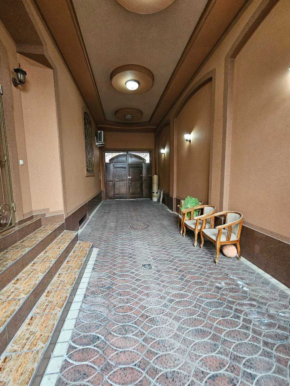 Сдаётся участок 2.5 сотки 3х уровневой ПОД ОФИС, ул.Ивлева