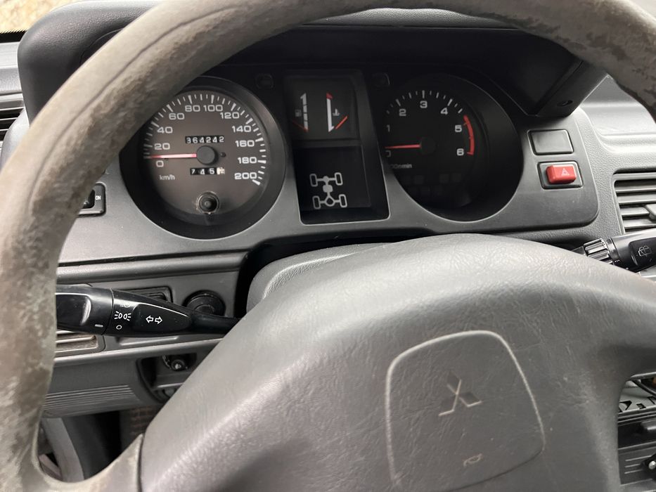 Vand mitsubishi pajero 2004 motor 2.5