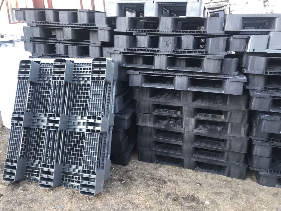 Paleti din plastic