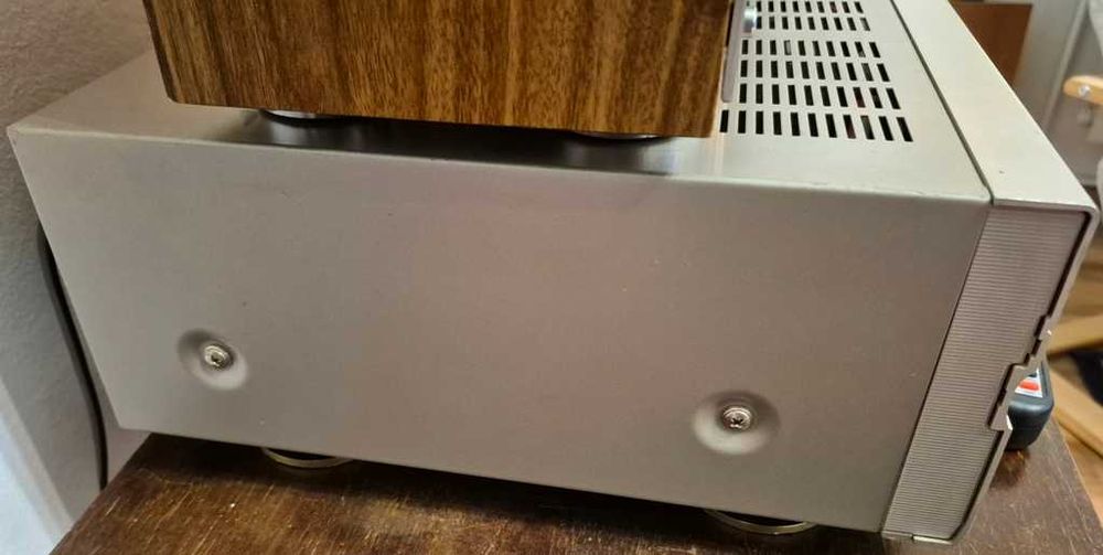Vand Denon PMA-715R, de colectie, culoare rara champagne, vintage !