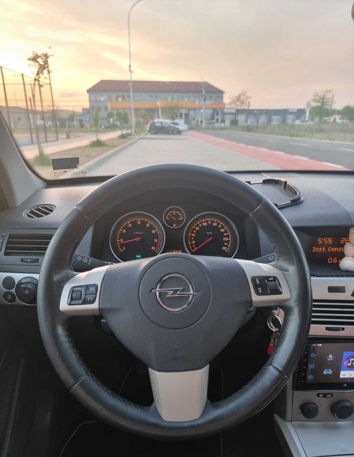 Vând Opel Astra H