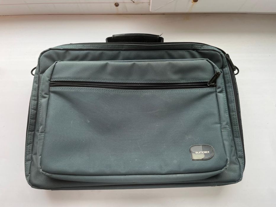 Продам сумку для ноутбука