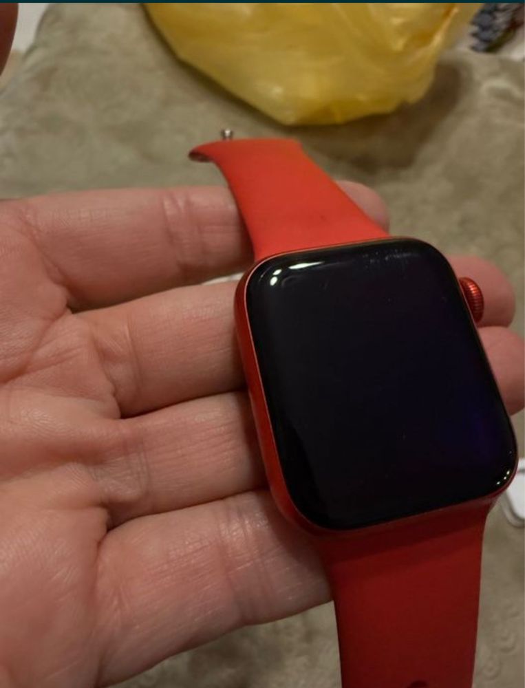 Часовник Apple 6