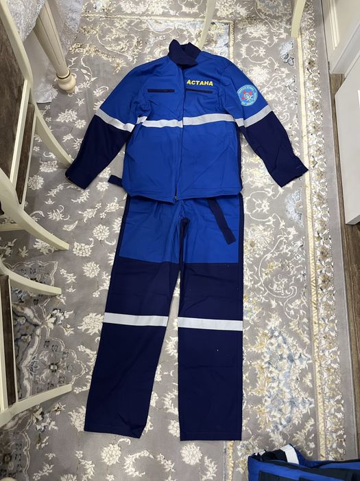 Продам зимние и летние комбинезоны