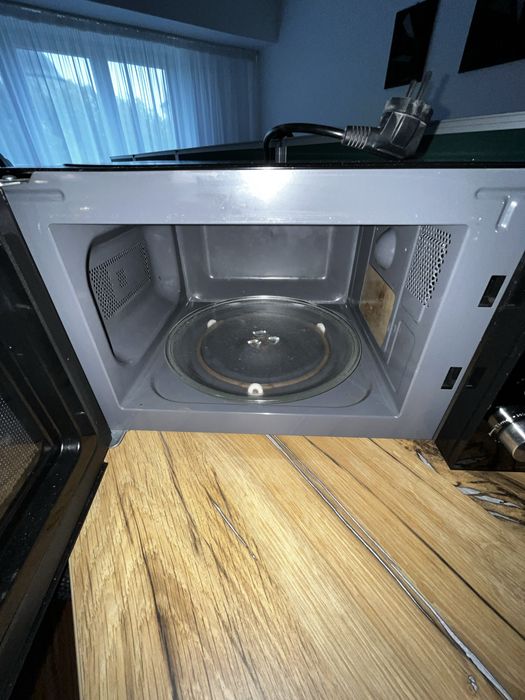 Cuptor cu microunde Myria