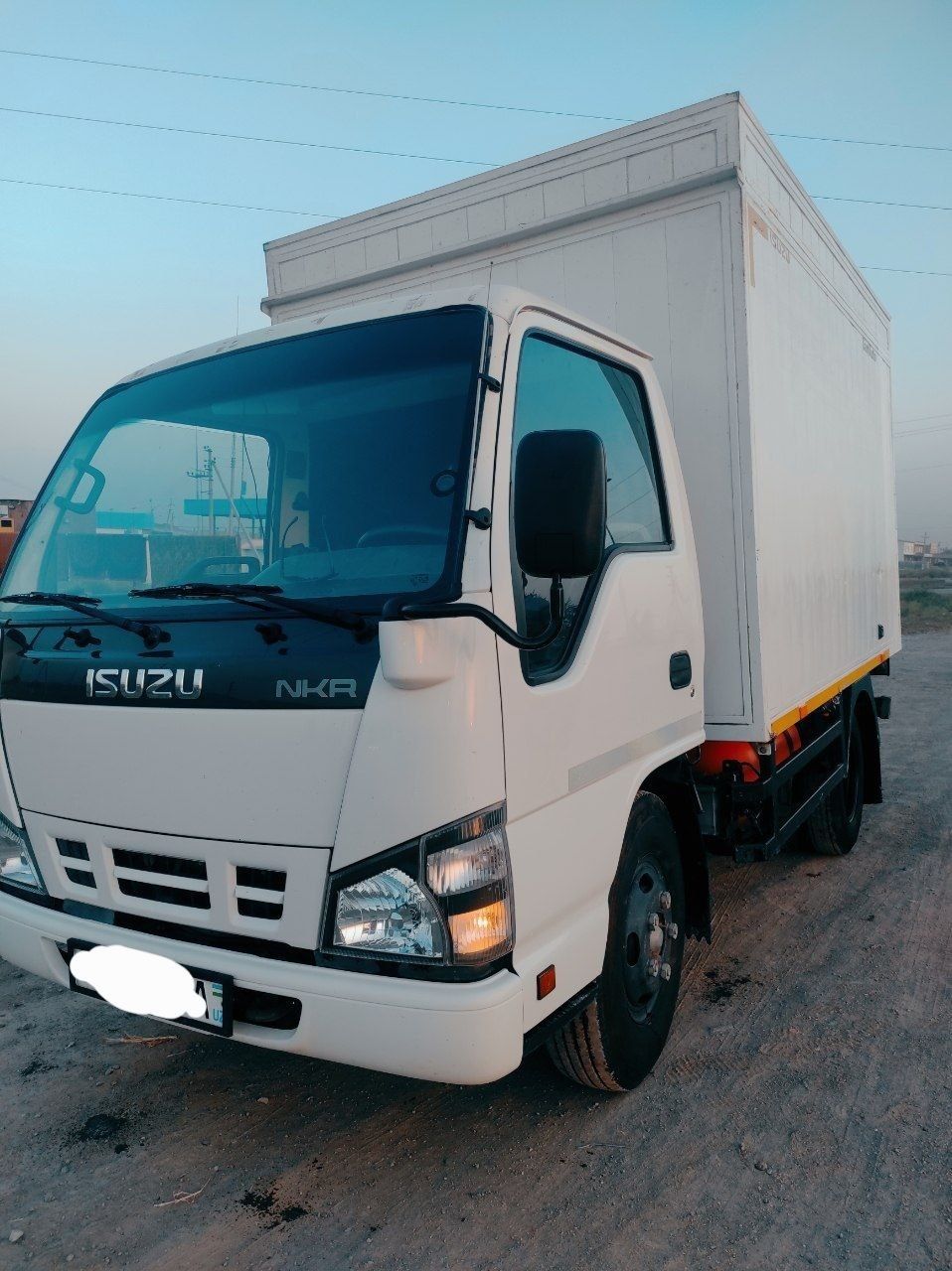 Isuzi nqr 55E2 2.5t