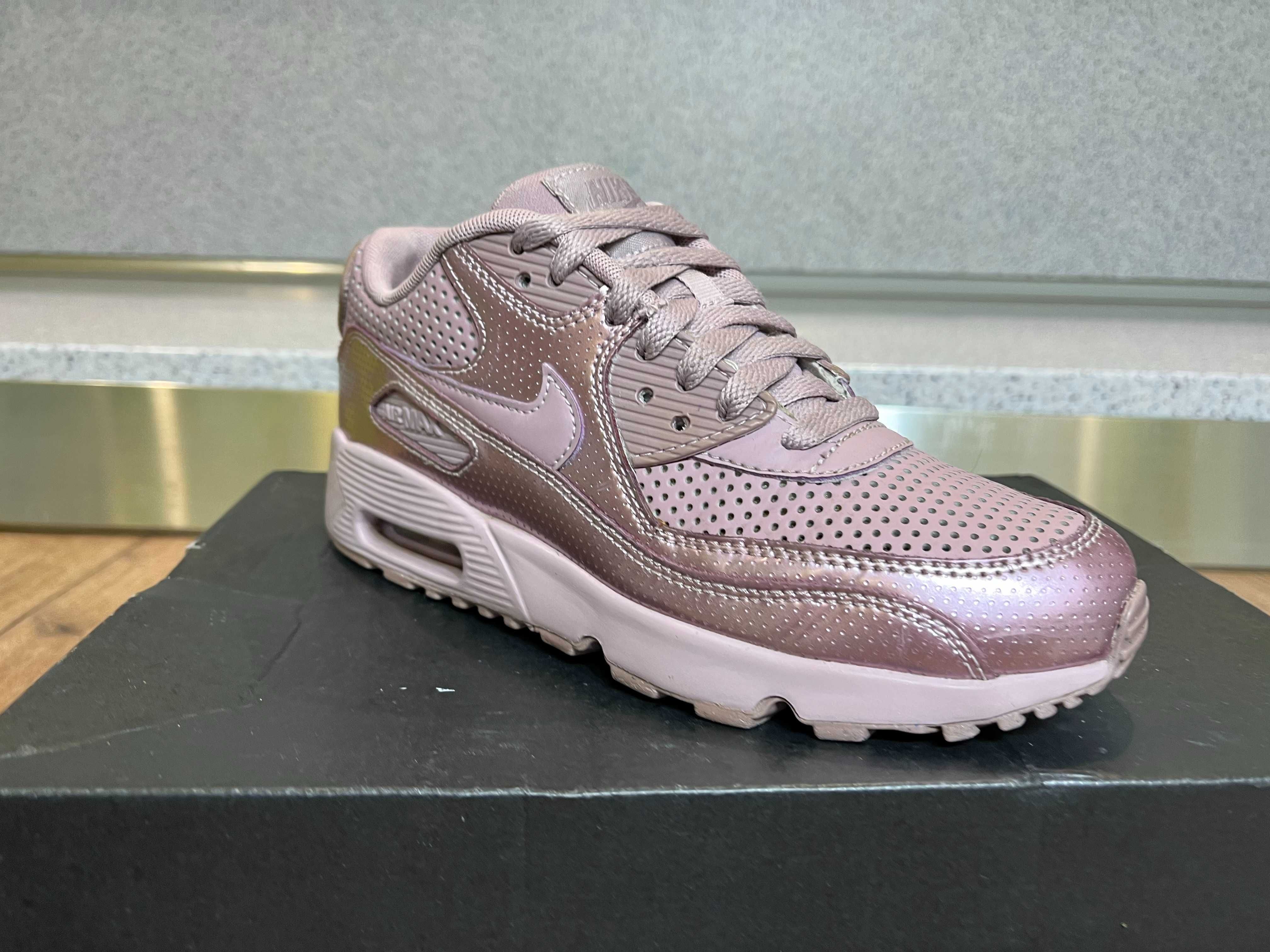 ОРИГИНАЛНИ *** Nike Air Max 90 Se Leather / Elemental rose